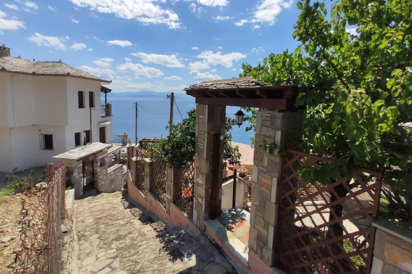 The Pagasetic Balcony - Magestic Sea Cottage Volos Bagian luar foto